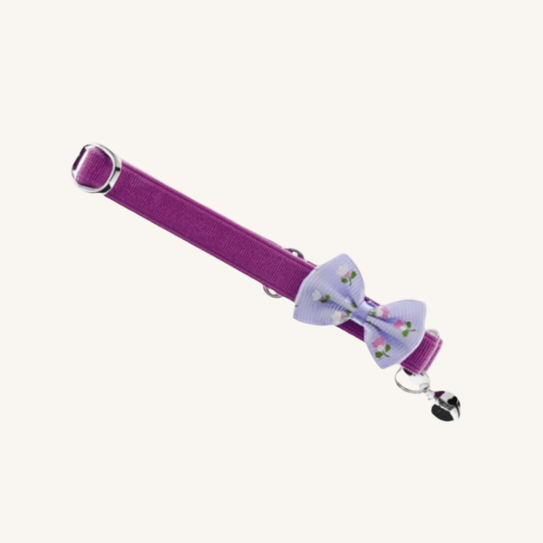 Elastična mačja ovratnica z zvončkom in pentljo Fiori od Ferribiella | Na voljo pri Forapet