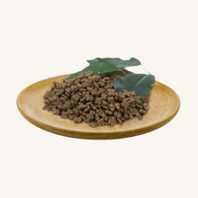Natural Greatness ǀ MINI ADULT & PUPPY pasji briketi - OBČUTLJIVA PREBAVA (jagnjetina) od Natural Greatness | Na voljo pri Forapet
