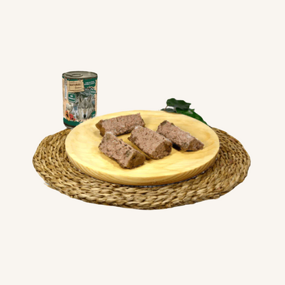 Natural Greatness ǀ MONOPROTEINSKA pasja mokra hrana - JAGNJETINA & PAPAJA 400 g od Natural Greatness | Na voljo pri Forapet