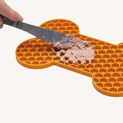 Podloga za lizanje KOST 18 x 11 x 1 cm od Beeztees | Na voljo pri Forapet